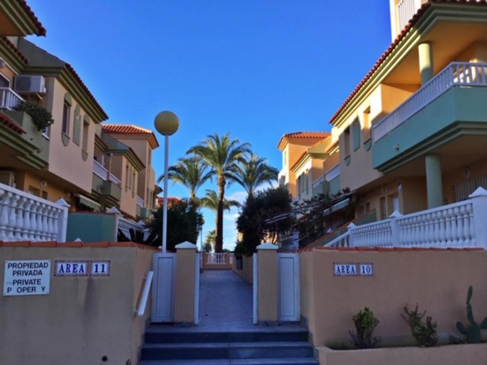 Lmha02 Villas De Frente Marino La Manga Esterno foto