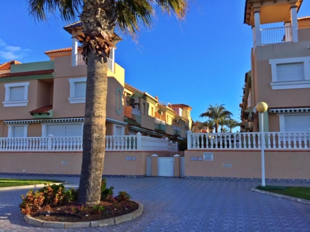 Lmha02 Villas De Frente Marino La Manga Esterno foto